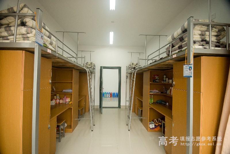 四川医科大学新生宿舍条件带空调,宿舍内部环境图片