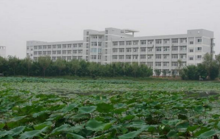 六安职业技术学院入学指南开学时间学费标准军训时间和宿